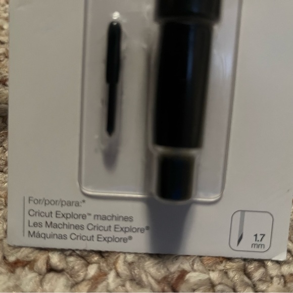 Cricut Black Deep Point Blade with Housing - Picture 3 of 4